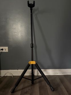 Hercules guitar stand