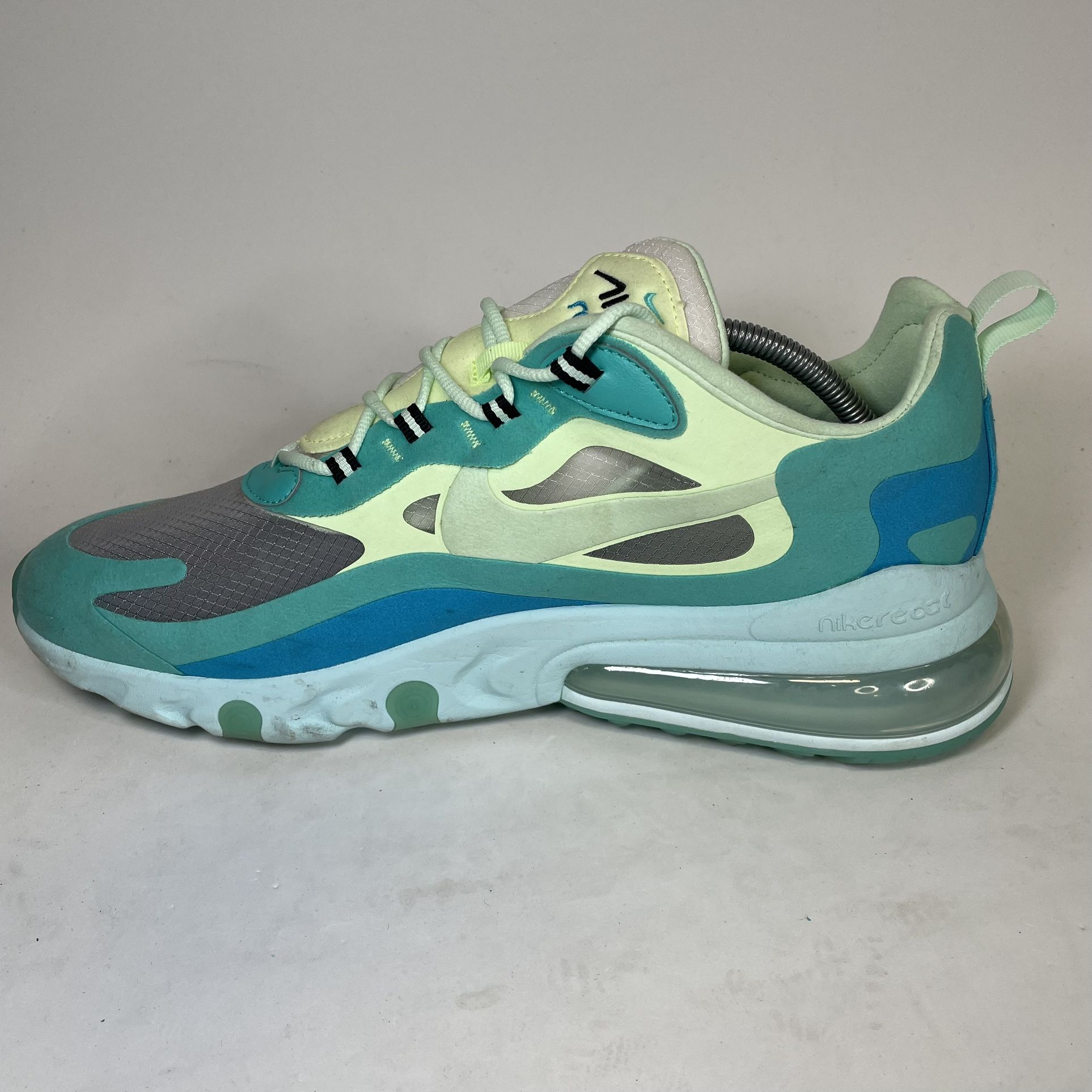 Nike Air Max 270 React \