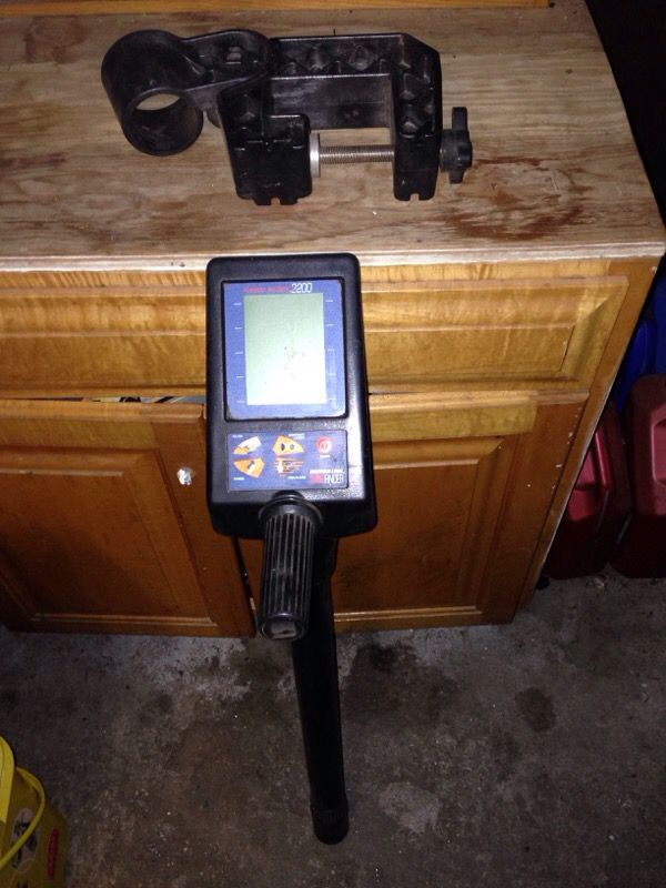 Fishing Buddy 2200 bottom line side finder. for Sale in Colchester, CT -  OfferUp