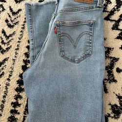 Women’s Levi’s 