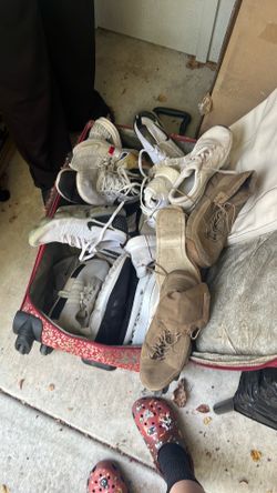 Bunch of shoes (women and men)