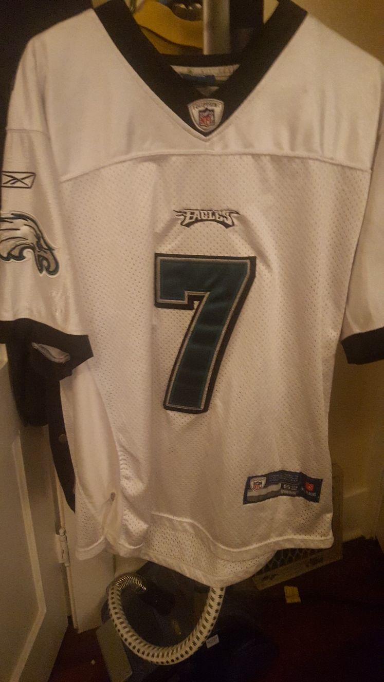 Philadelphia Eagles Michael Vick Jersey. #7 for Sale in Miami, FL - OfferUp