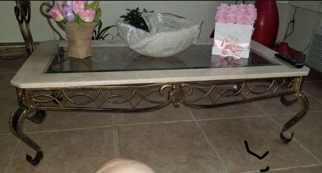 Living room center table