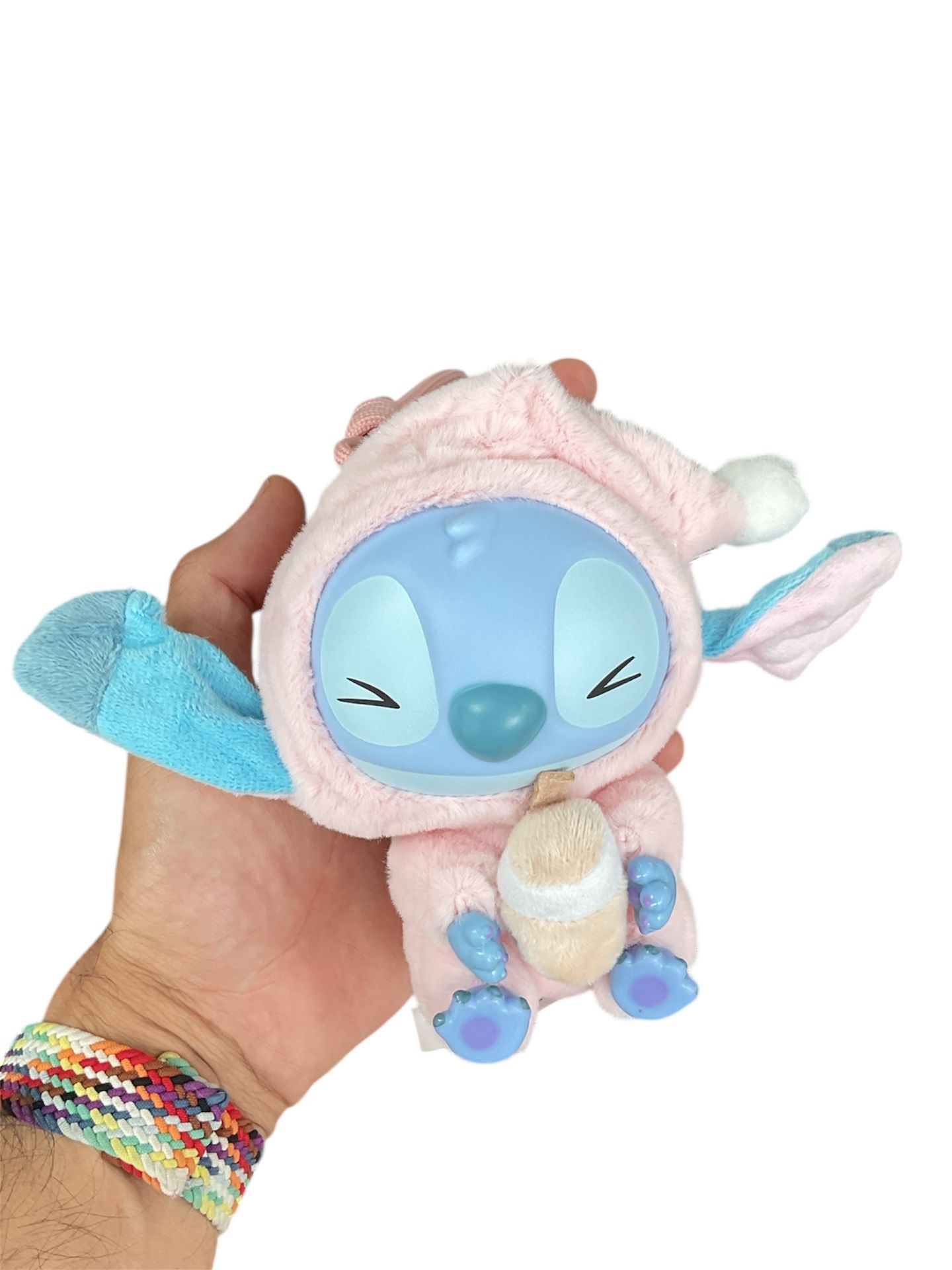 Stitch eat something before sleep