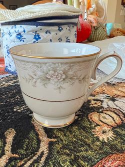 Noritake Meadowside Tea Cups with Saucers