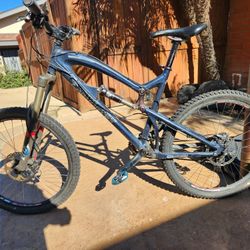 Santa Cruz Nomad Mountain Bike 