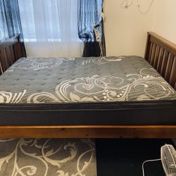 ⭐️-$$$325 to $550 camas queen y matrimonial  multiple queen mattresses/box springs and full size available (box springs choice of blue or brown as whi