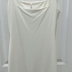 White Dress Available In Size M And L 