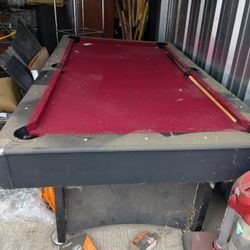 7ft Pool Table