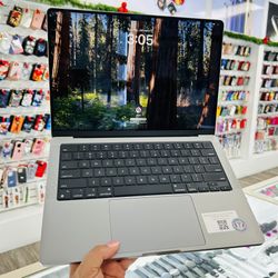 MacBook Pro 14 Inch 2021 M1 Pro 16GB Ram 1TB 