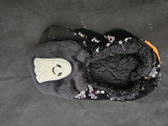 Hyde and Eek! Women's Ghost Gripper Slipper Socks (Size S/M 5-7) – NWT!