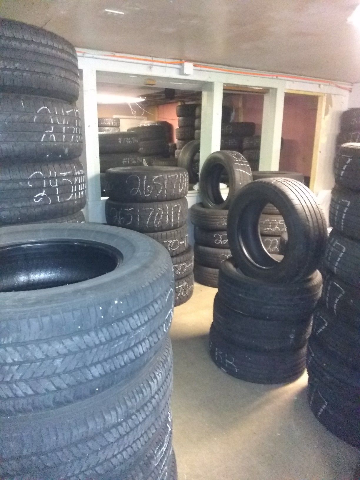 Need A Used Tire Come See Us At The Tire Empire 2863 Carson Ave All Single Tires 24 99 For Sale In Indianapolis In Offerup