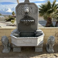 New Fountain With 2 Lions Made Out Of Cement Perfect Gift 🎁 