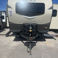 Flagstaff 25 Ft