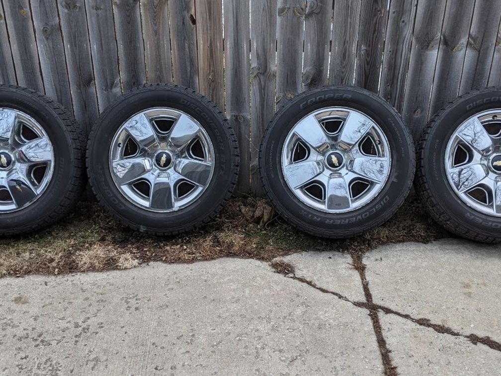 20" Chevy Chrome Rims.