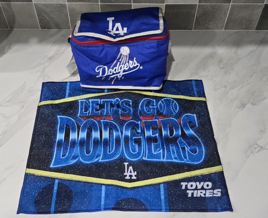 Los Angeles Dodgers Let's Go Dodgers Rally Towel & Dodgers & Dodgers Cooler Bag