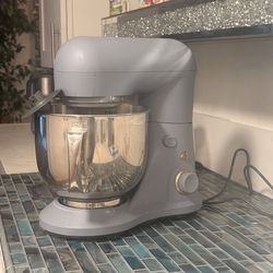 Beautiful Barrymore Mixer