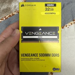 CORSAIR Vengeance SODIMM DDR5 RAM 32GB (1x32GB) 4800MHz CL40-40-40-77 1.1V Intel AMD Laptop Notebook Memory - Black (CMSX32GX5M1A4800C40)