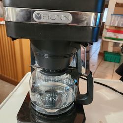 Barely Used BUNN 10 CUP COFFEE MAKER MODEL CSB2