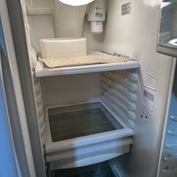 GE Fridge 