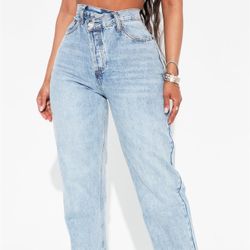 Fashion Nova Crossover Straight Leg Jeans Size 15