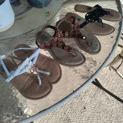 Sandles
