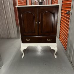 French Style Mahogany Cabinet