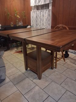 Derby Lt brown real wood pitching table