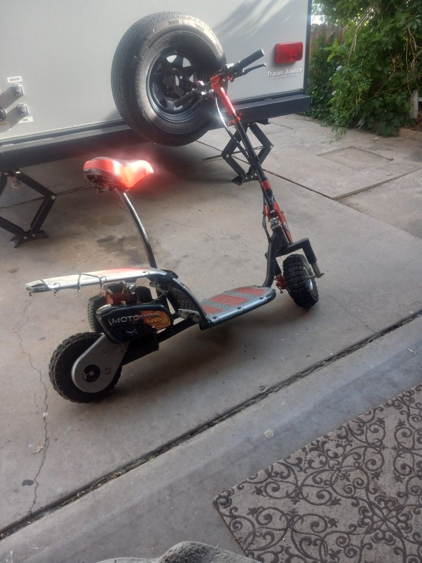 2020 Motovox Gas scooter