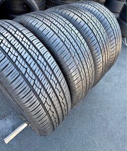 225/65/17  pirelli vendo un set de llantas usadas excelente condiciones de vida las 4 ✅🤩I am selling a set of used tires, all 4 in excellent living c