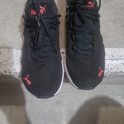 Puma Shoe's Men's Size 9