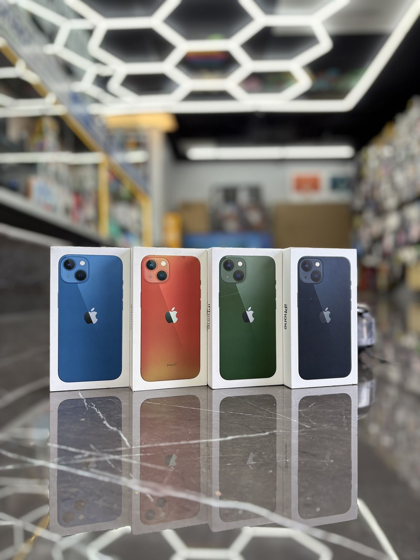 iPhone 13 (UNLOCKED) (TAKE IT HOME IN PAYMENTS TODAY)
