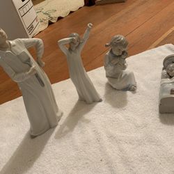 NAO Collection Zaphir 1970s Porcelain stautues