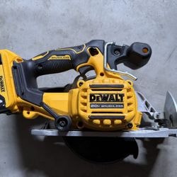 Dewalt 20v XR SKILSAW 6.5in. 