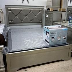 AMALIA GOLD PANEL BEDROOM SET