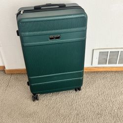 Kathy Ireland Check-In Box Suitcase 