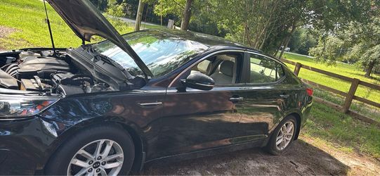 Kia Sedan Black 4-Door
