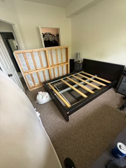 Estructura de cama gratis (sin colchón)