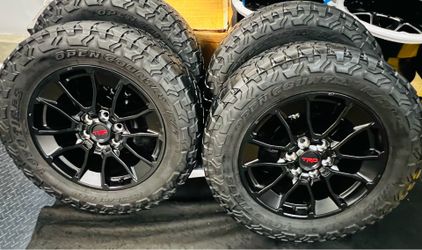 TRD wheels and tires Toyo 275/65/20 AT