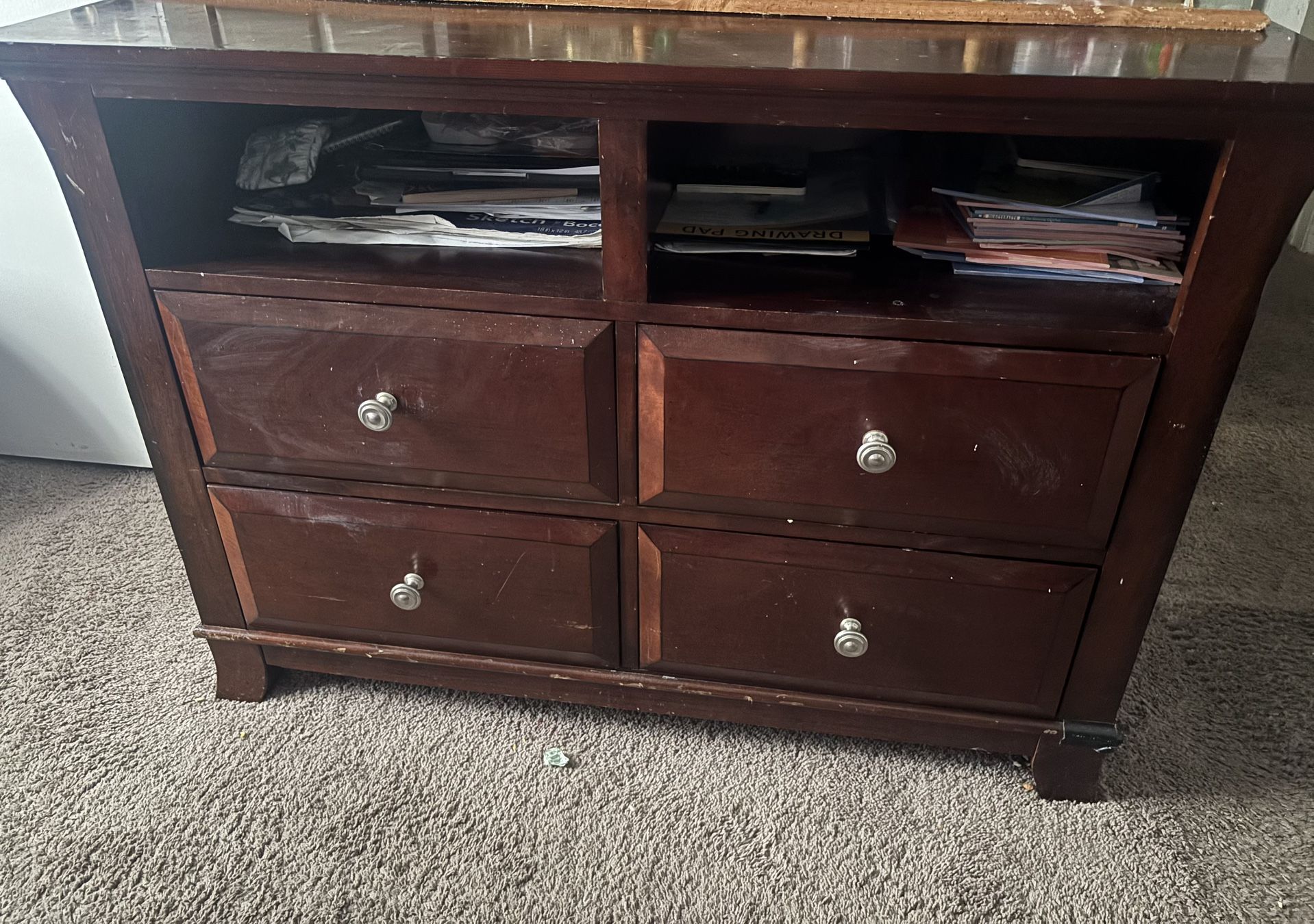 Dresser