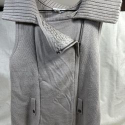 Loft Women's Grey and Cream Gilet