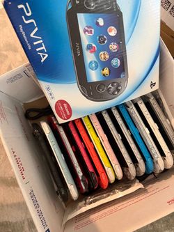PlayStation vita Sony COMES WITH EVERYTHING YOUU JEED AND MORE