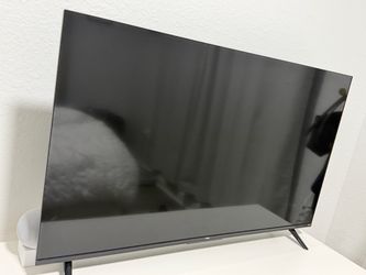 TCL Flat Screen TV with Stand 43”