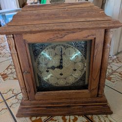 Vintage Emperor 8 Days Clock Oak Mantle 13x14x8 18lbs