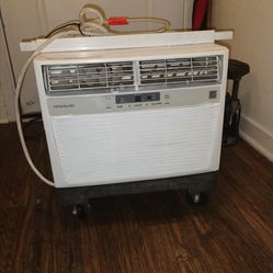 Window air conditioner 10,000 BTUs