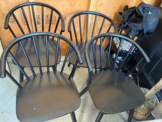 Dining table chairs