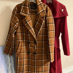 Ladies Warm Plaid Coat Jacket In Excellent Condition