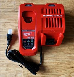 Milwaukee M18 Charger.  Brand NEW.  NUEVO.