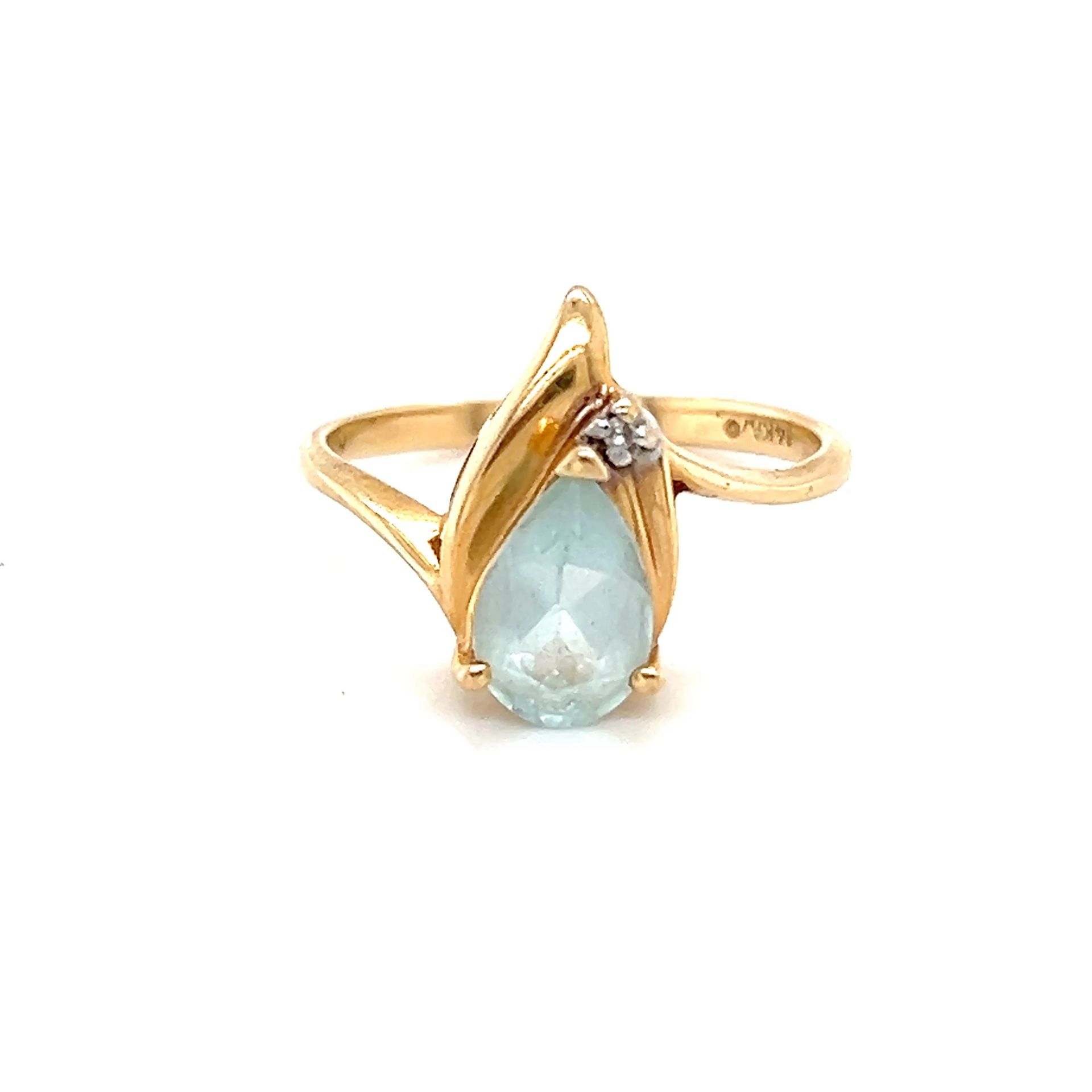 14K Gold Teardrop Shaped Aquamarine/Diamond Ring