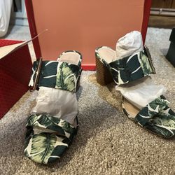 Kelly & Katie Sandals